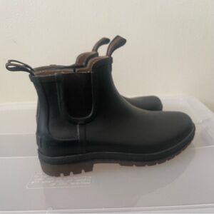L.L. Bean Rugged Wellie Chelsea Boot Size 9 Women’s Rain boot